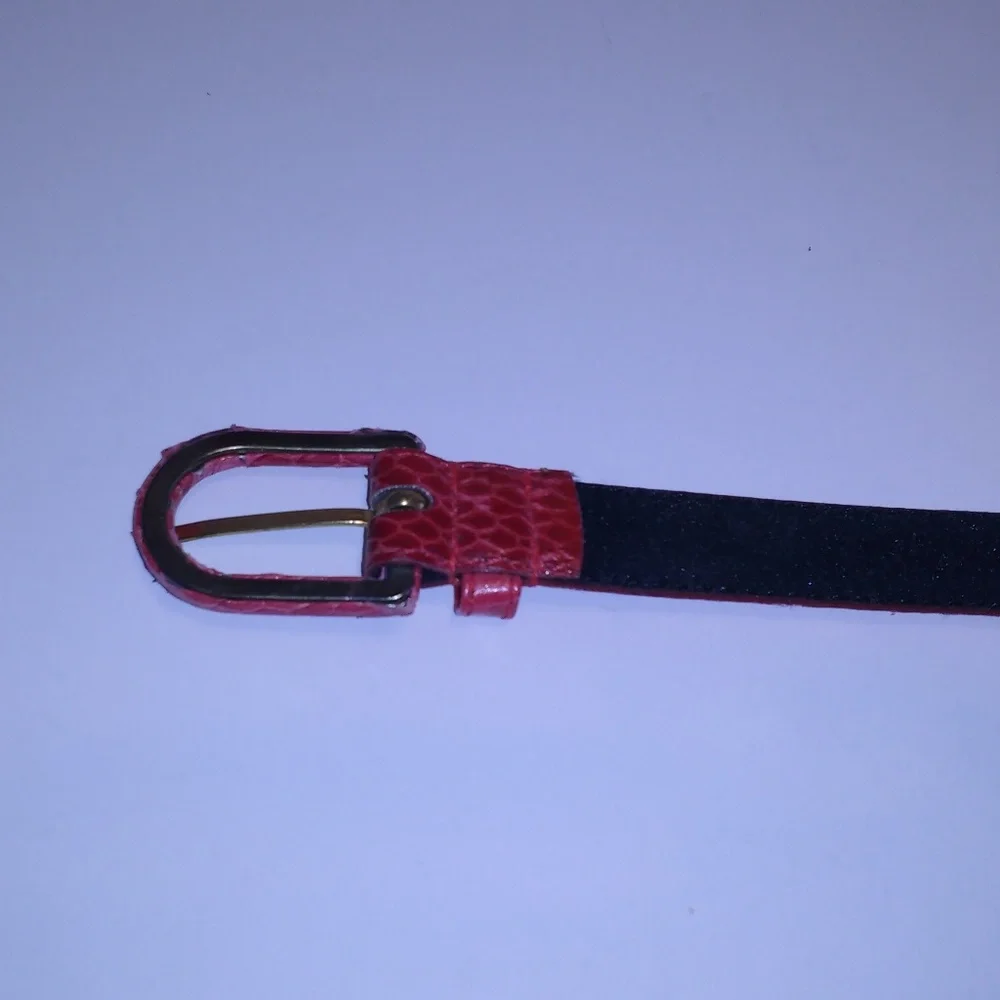Honors genuine snake skin belt w/gold hardware L